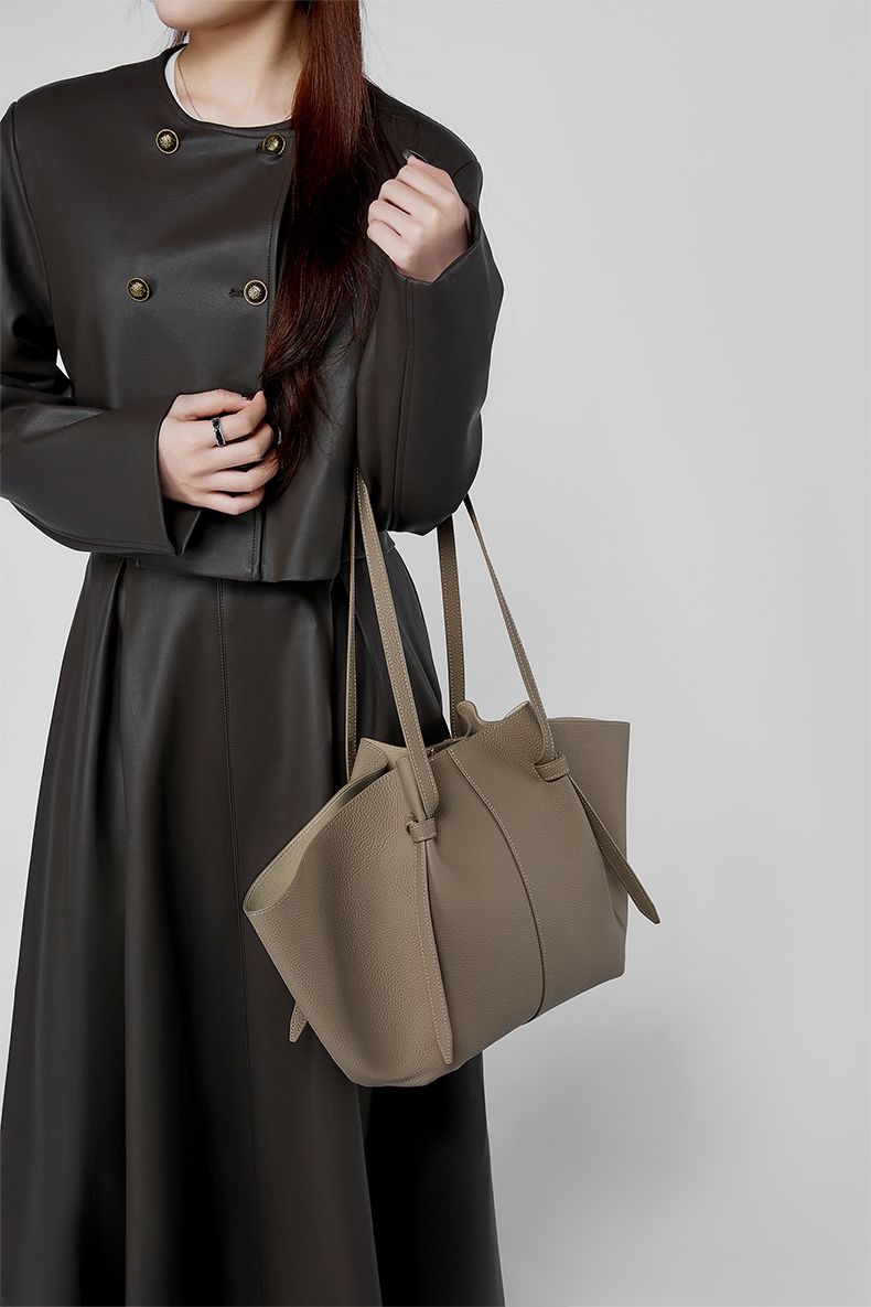 leather messenger bag