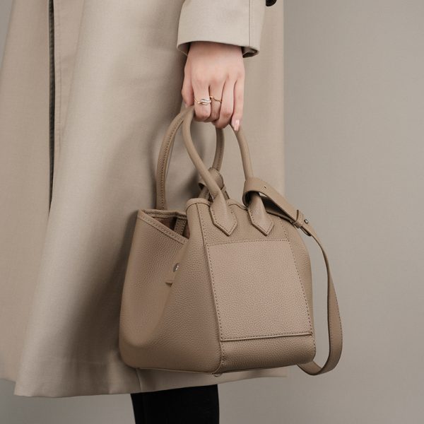 Cowhide Basket Women's Bag , Niche Genuine Leather Bucket Bag, Quality Soft Leather Handheld Commute Lychee Pattern Shoulder Bag