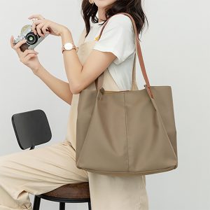 New Style Women's Canvas Shoulder Bag - Casual Large Capacity Tote, Minimalist and Fashionable Handbag