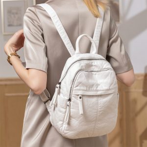 Stylish and Lightweight Women's New Fashion Soft Leather Backpack, Casual and Easy-to-Match, Large Capacity Korean Version Ladies Travel Bag